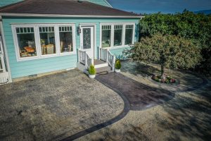 cobblestone decorative concrete with european fan walkway