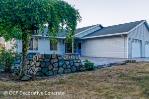 concrete vertical walls