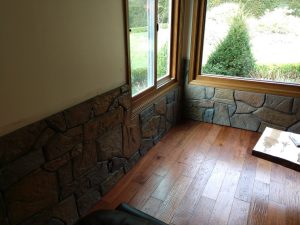vertical overlay into rock pattern