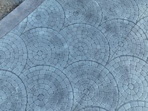 cobblestone concrete stamping driveway