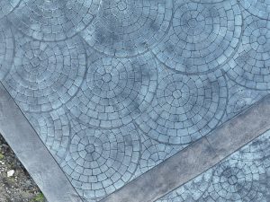 cobblestone concrete stamping driveway
