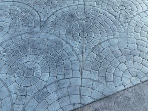 cobblestone concrete stamping driveway