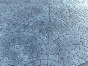 cobblestone concrete stamping driveway