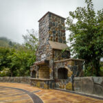 retaining wall random stone