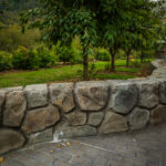 retaining wall random stone