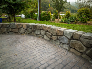retaining wall random stone