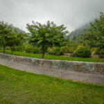 retaining wall random stone