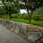 retaining wall random stone