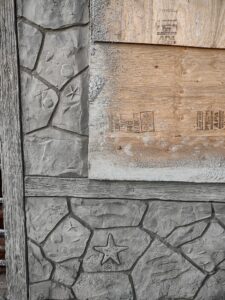 vertical stone overlay concrete