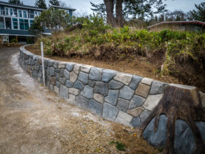 Retaining wall random stone concrete