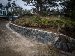 Retaining wall random stone concrete