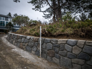 Retaining wall random stone concrete