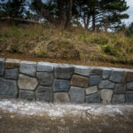 Retaining wall random stone concrete