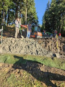 formless concrete retaining wall & hardscaping natural stone concrete