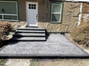 formless concrete retaining wall & hardscaping natural stone concrete
