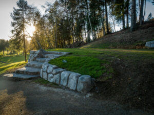 formless concrete retaining wall & hardscaping natural stone concrete