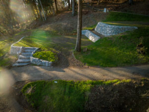 formless concrete retaining wall & hardscaping natural stone concrete