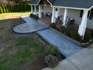 concrete medallion and flagstone patio