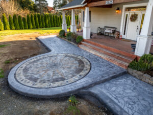 concrete medallion and flagstone patio