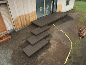 concrete medallion and flagstone patio