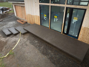 concrete medallion and flagstone patio