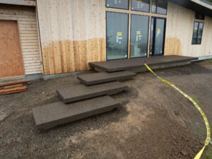 concrete medallion and flagstone patio