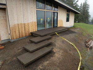 concrete medallion and flagstone patio