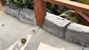 decorative concrete curb