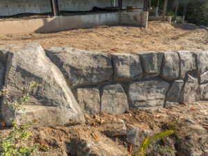 concrete retaining wall