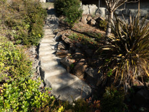 concrete retaining wall