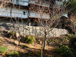 concrete retaining wall