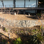 concrete retaining wall